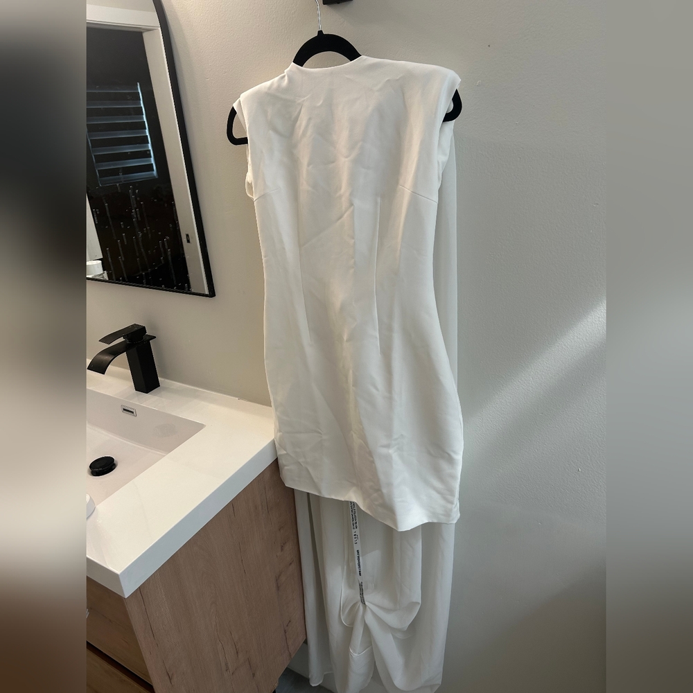 Elysium White Bodycon Mini Dress With Chiffon Cape size 6 in white - Picture 7 of 7